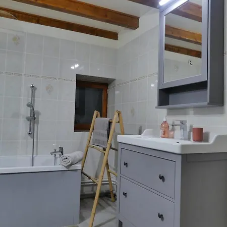 Des Bruns En Chartreuse Holiday home